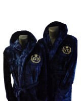 Chalatai porai Bluenight su INICIALAIS